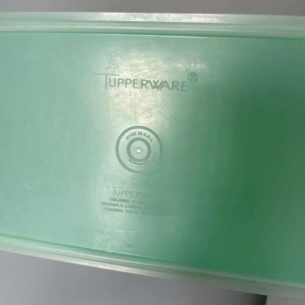 Vintage Tupperware Jade Green Celery Vegetable Keeper Crisper With Tray USA